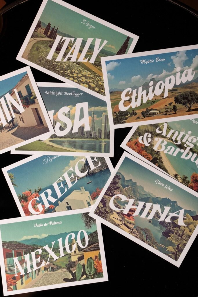 Vista general de todas las piezas del menú de la coctelería P41 del Hotel Arts, con ilustraciones vintage y tipografía única